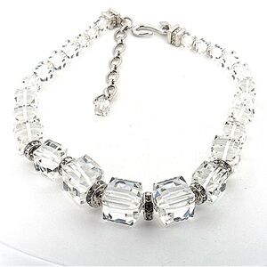 Stunning SWAROVSKI crystal statement necklace